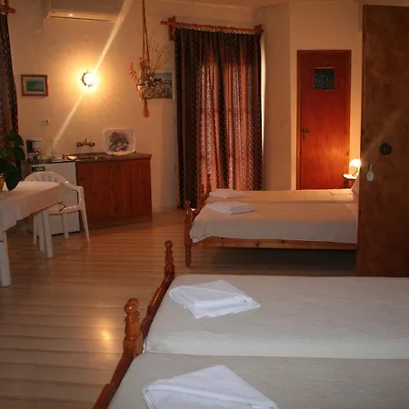 Studios Koukouros Apartment