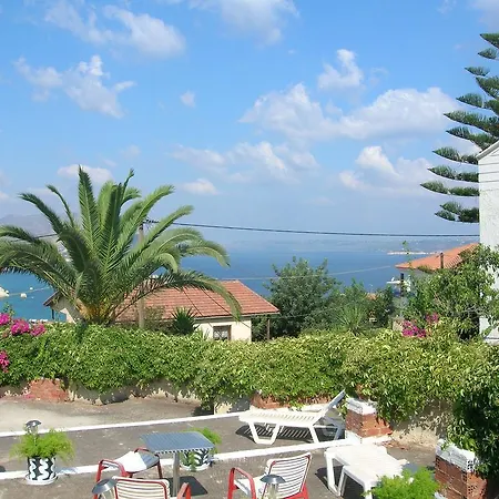 Apartment Studios Koukouros *